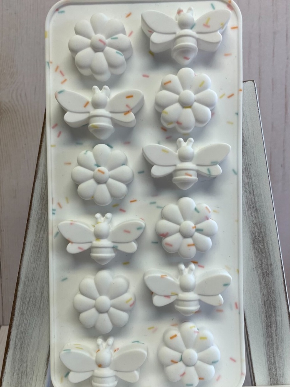 Silicone Shaped Candy Mold Chocolate Gummy Ice Flowers Bees 12 Cavity Spring NEW
